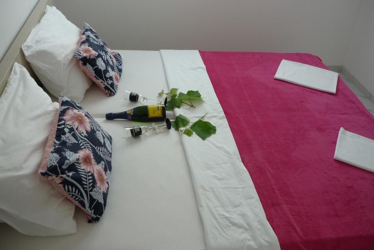 Apartment Seline 8 Nur 200 M Bis Zum Strand Bagian luar foto